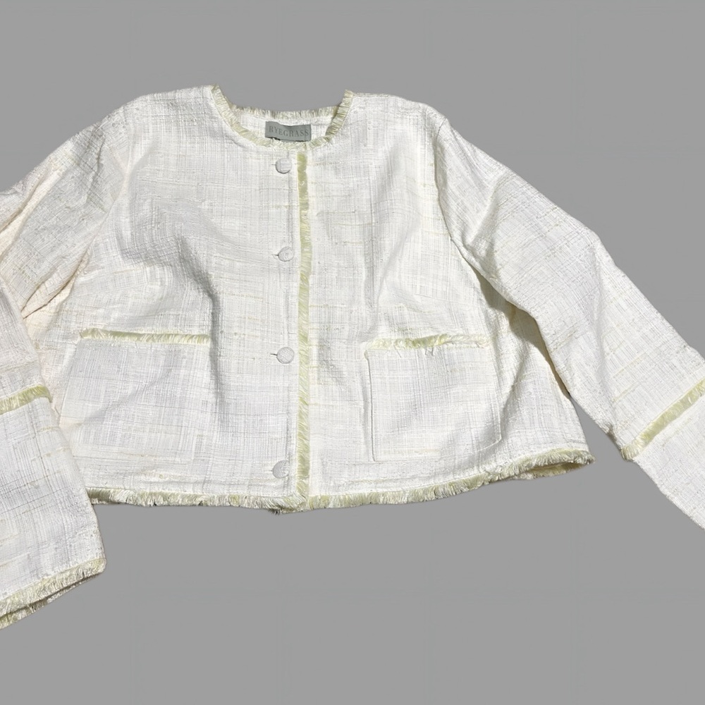 Chic Cream Textured tweed jacket NWT